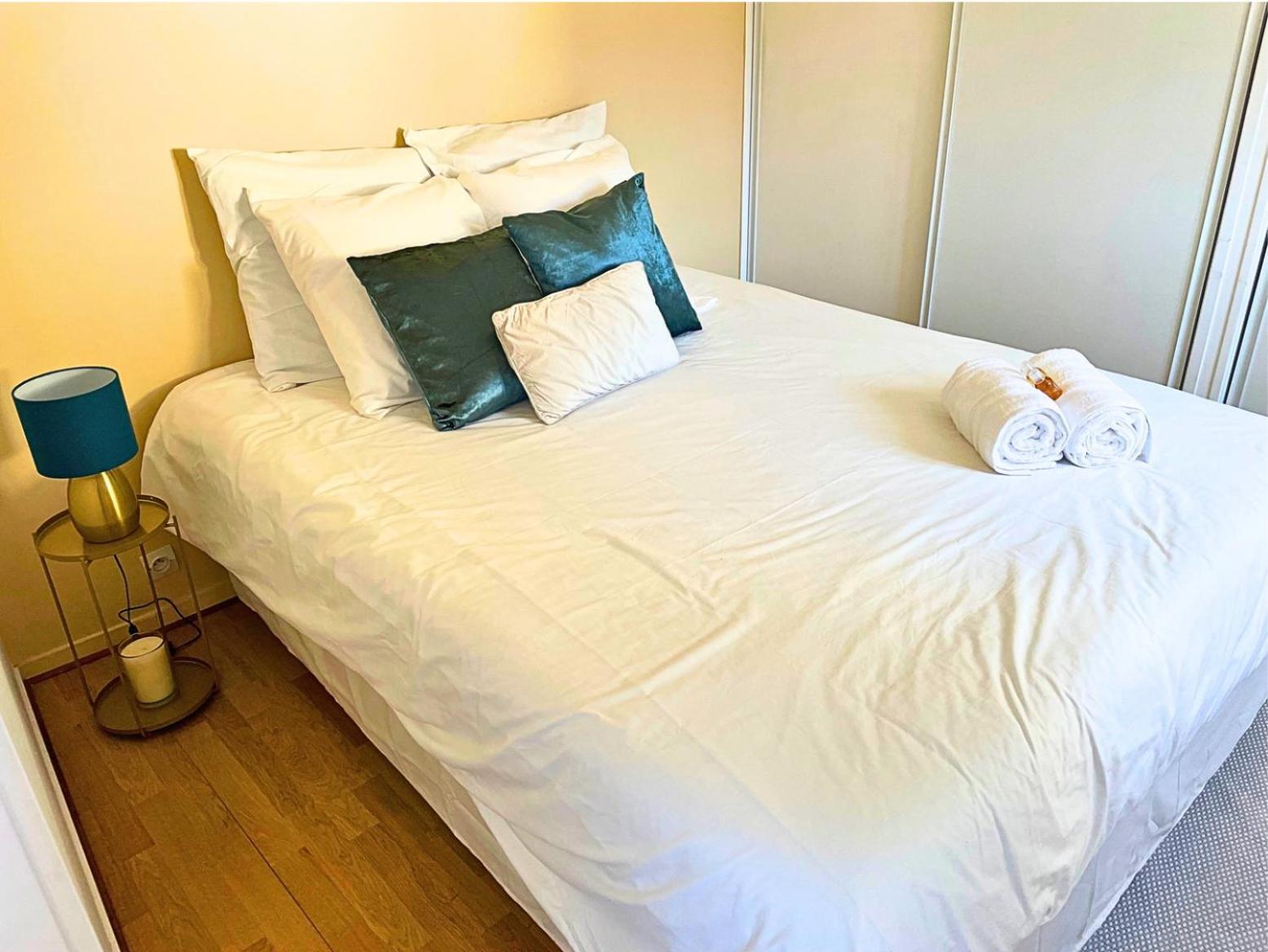Appart Cosy Renove Avec Ac Hypercentre Nemours Luaran gambar